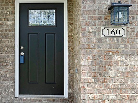 4th image of 160 Hickory Ct