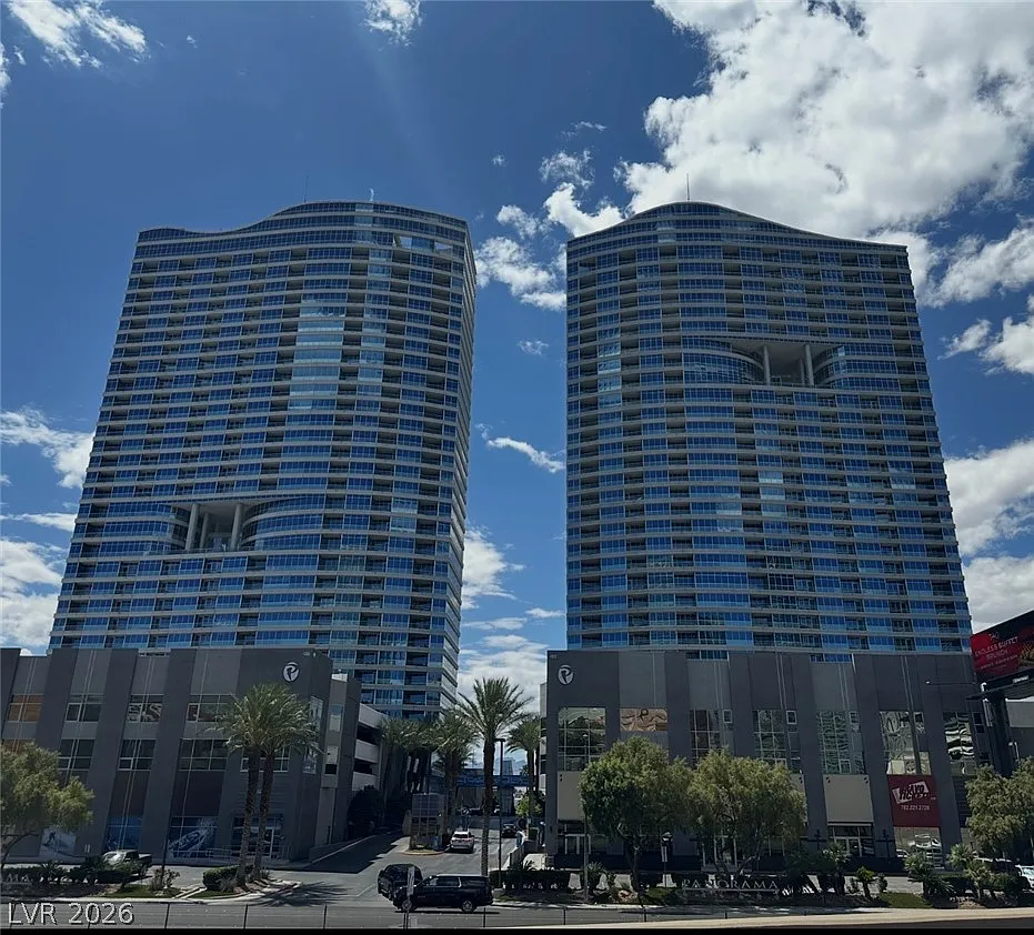 Panorama Towers — Photo 2
