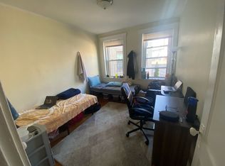 378 Riverway APT 4, Boston, MA 02115