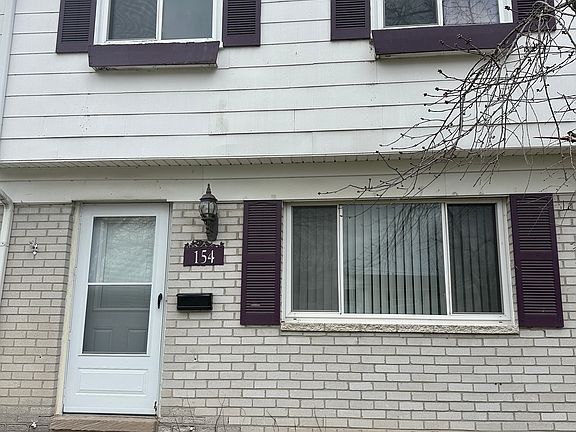 3rd image of 154 Parnacott Dr