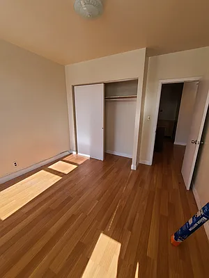Rented by Bouklis Group | media 7