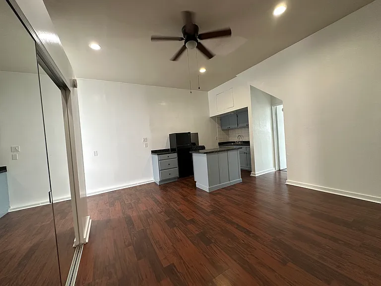 12161 Magnolia St #D — Photo 4