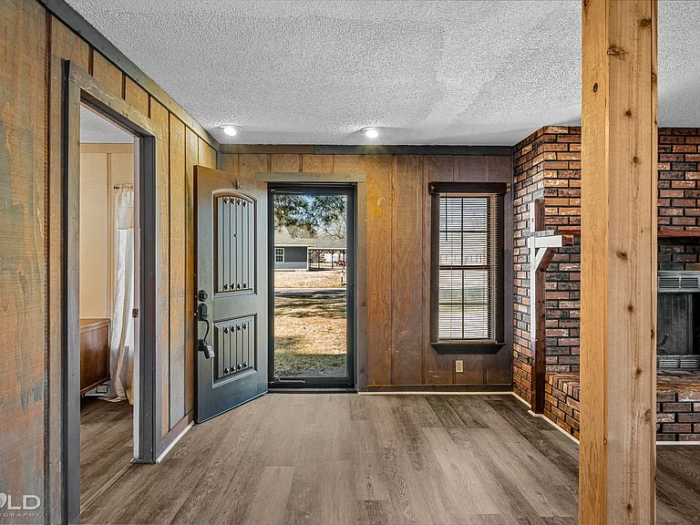 1013 Peyton Ave — Photo 25
