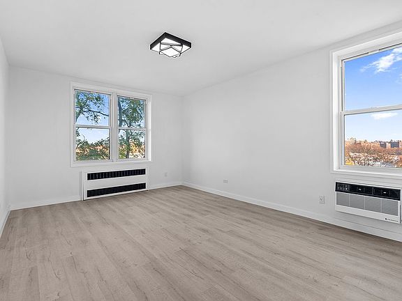 4th image of 60-11 Broadway #5R