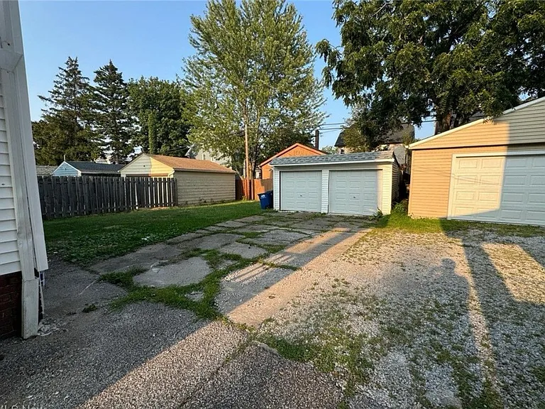 1555 Cordova Ave #LOWER — Photo 7