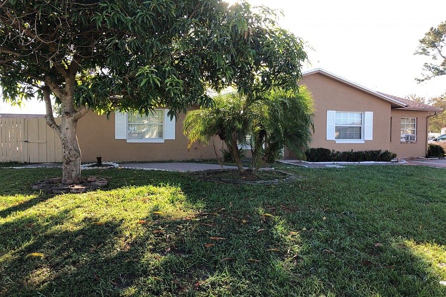 1st image of 139 Loredo Ln