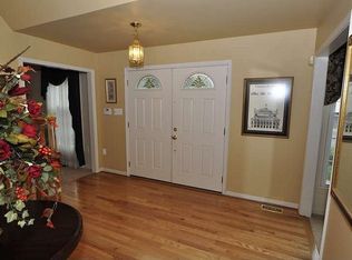 46480 Montgomery Pl, Sterling, VA 20165