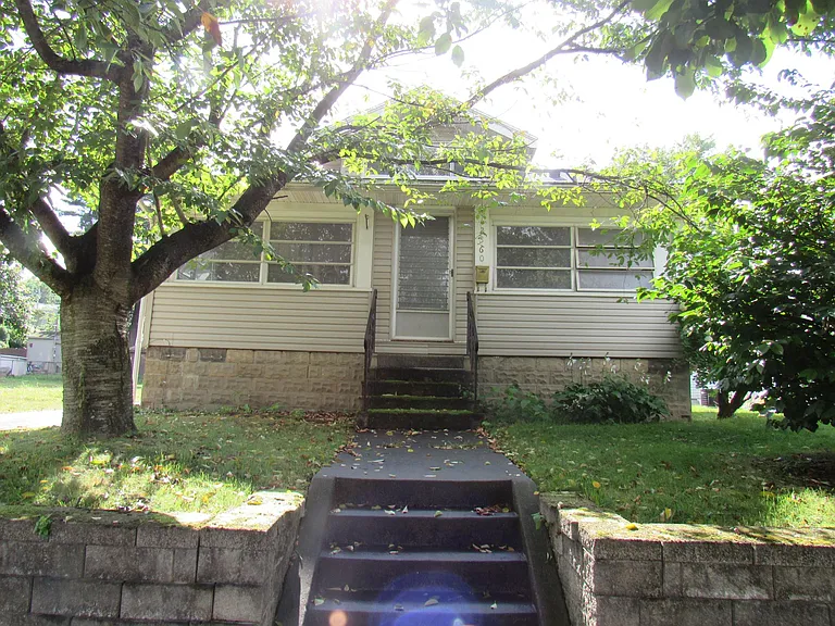 2360 Edwin Ave — Photo 19