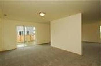 4th image of 4239 Swift Ave
