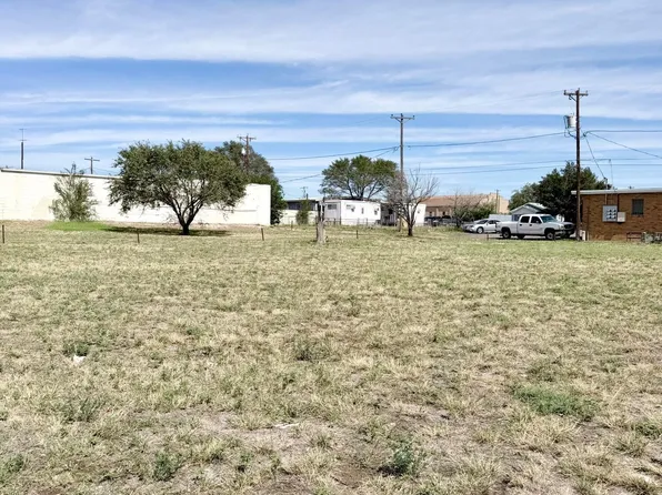 414 & 416 Weatherly St, Borger, TX 79007