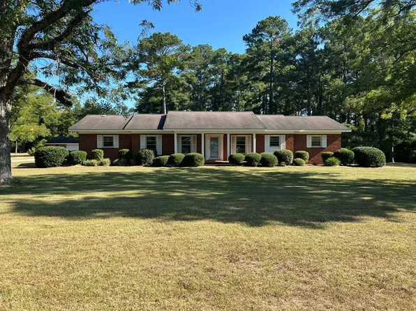 1511 Pine Needle Pl, Tifton, GA 31793