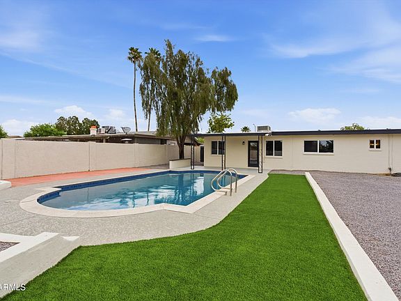 3rd image of 2211 W WINDROSE Drive