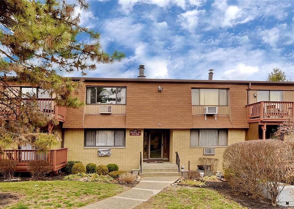 1st image of 217 Richard Ct