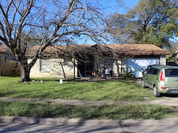 1435 Willowbrook St, Lancaster, TX 75134