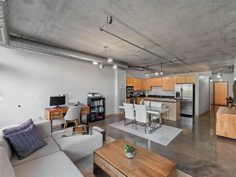 720 N 4th St #203 — Photo 7