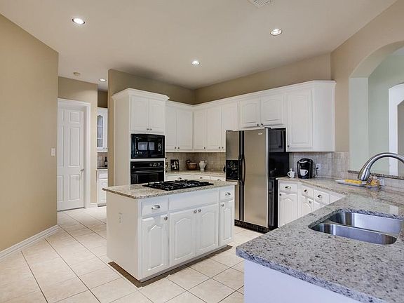 3rd image of 3604 Saint Mark Dr