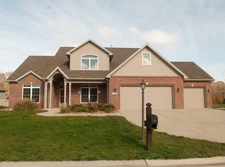 1700 Sandstone Ct W, Lafayette, IN 47909