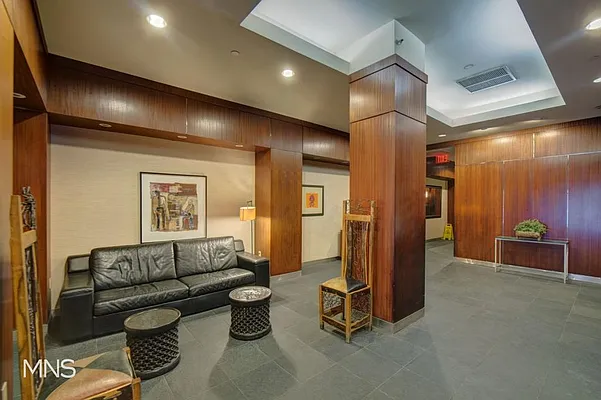 Rented by MNS | media 23