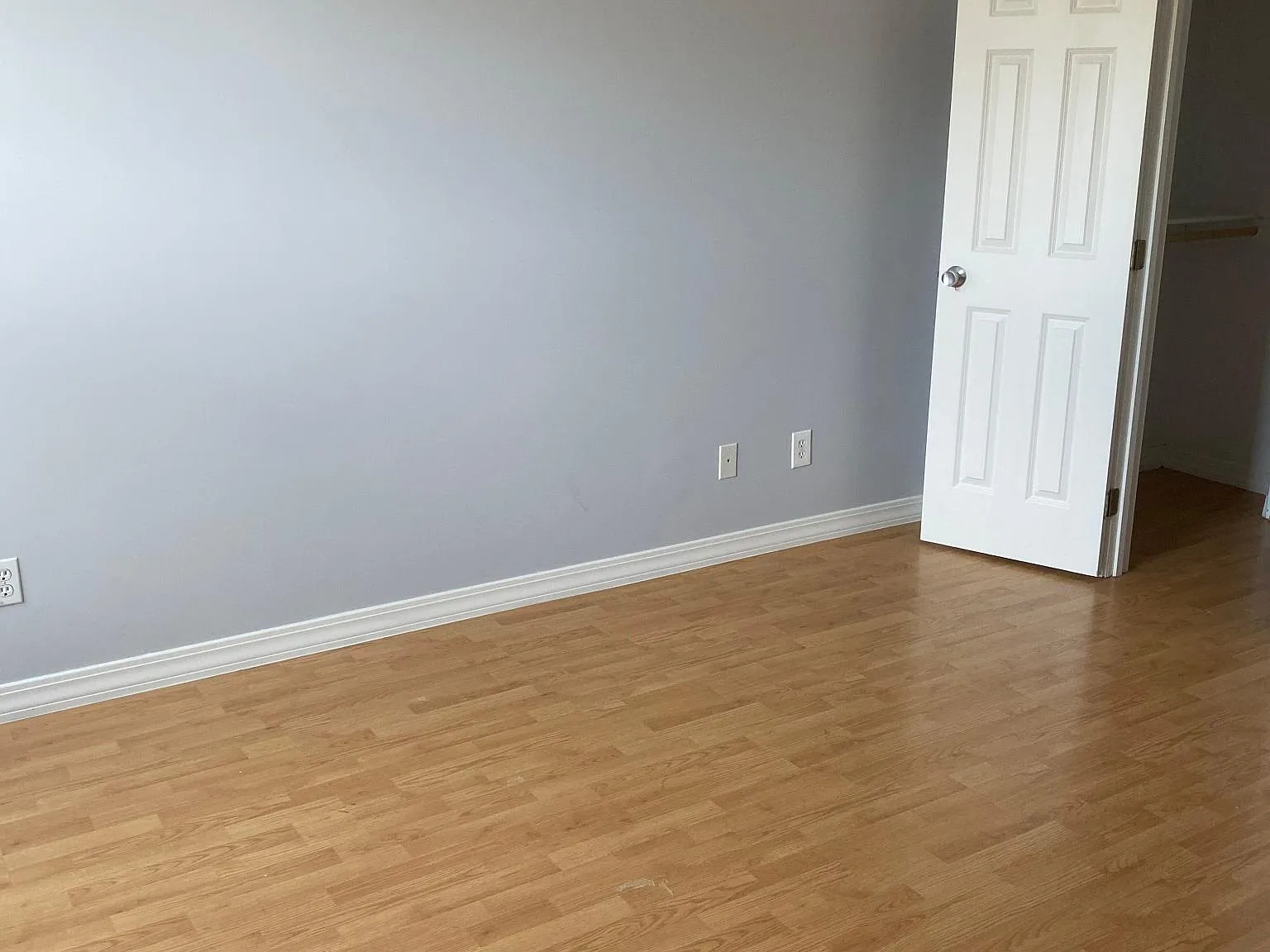 3 bed, 2.5 bath, 1690 sqft, $1,690 — Photo 2