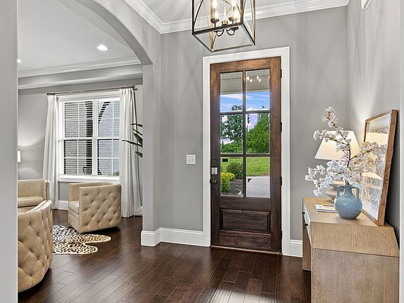 4th image of 805 Saddle Ridge Dr