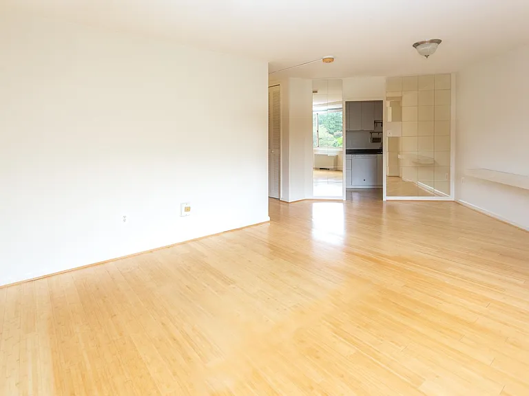 4000 Tunlaw Rd NW #829 — Photo 6