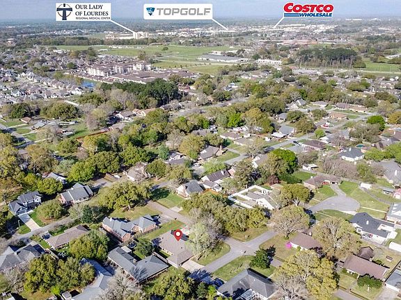 3rd image of 102 N Michot Rd