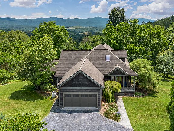 2nd image of 215 E Ridge Dr