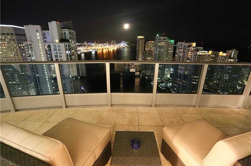1st image of 200 Biscayne Blvd Way APT 4201
