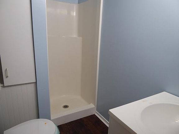 Full bath lower level