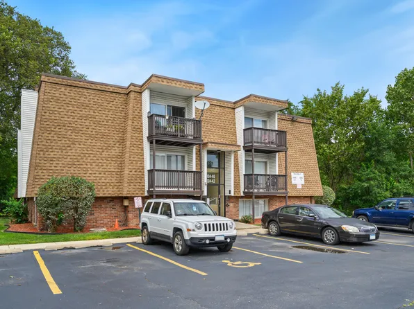 10440 Brooks Ln APT C4, Chicago Ridge, IL 60415