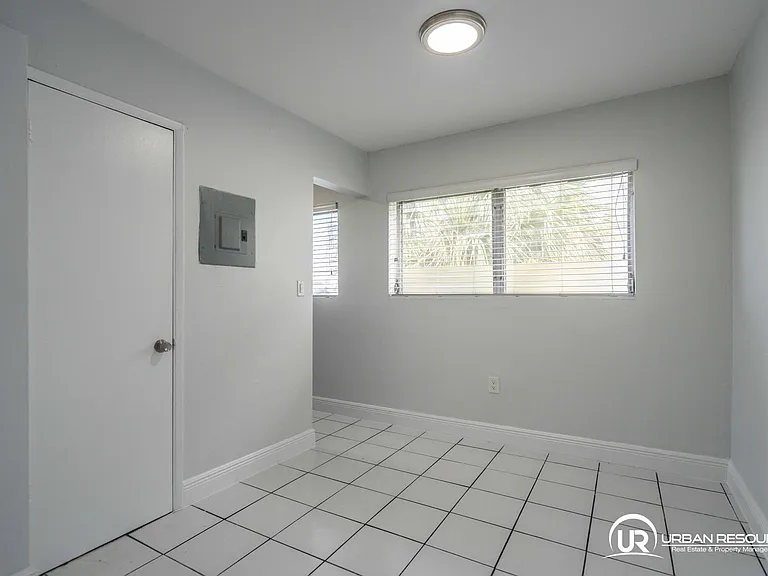 7931 East Dr #301 — Photo 13