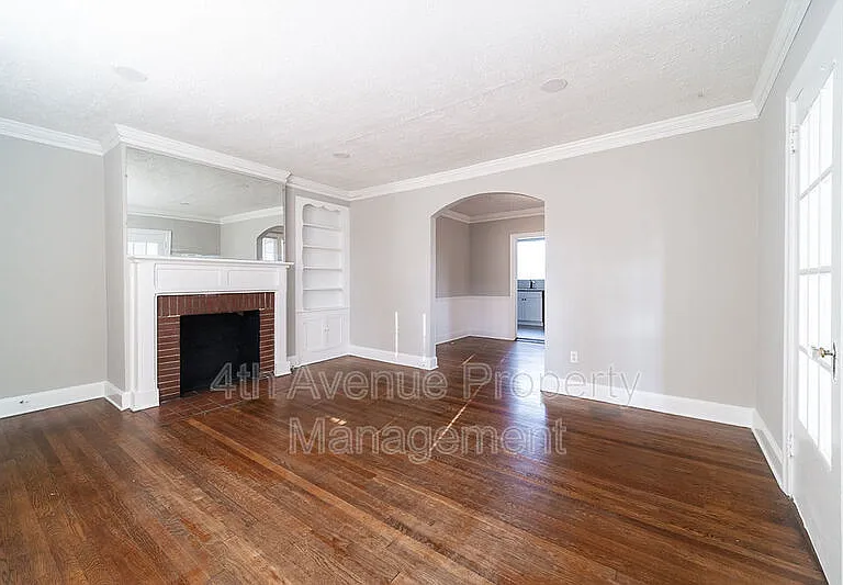 65 W Shadburn Ave — Photo 3