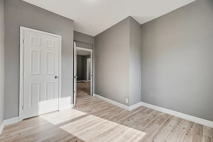 815 N Travis St — Photo 11