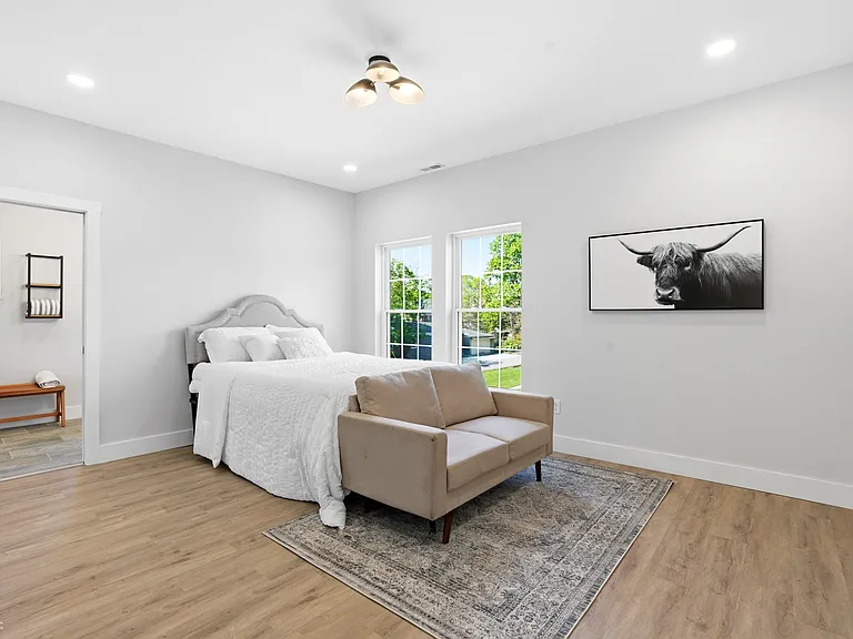 4623 Rookwood Ave — Photo 37