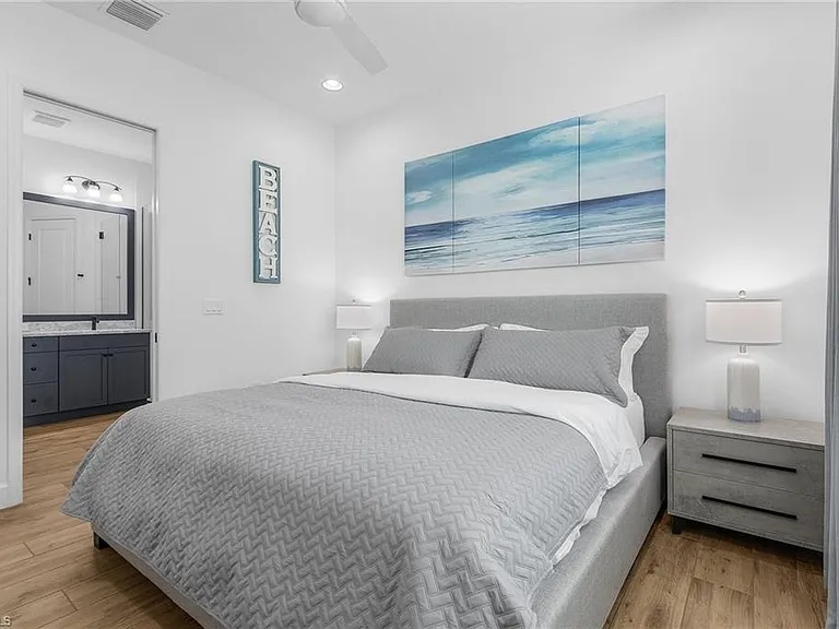 7034 Saona Ct — Photo 17