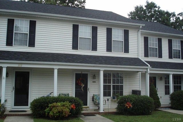 1st image of 302 Royal Garden Ct