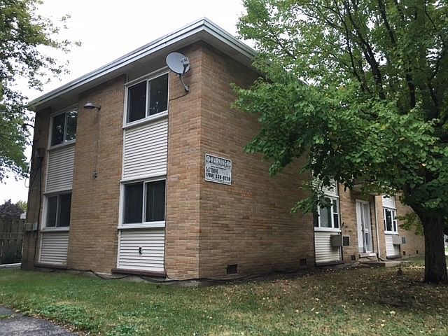 1st image of 520 N 3rd Ave