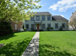 1080 Mount Vernon Dr, Grayslake, IL 60030