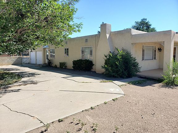 2nd image of 3601 Calle Del Monte NE