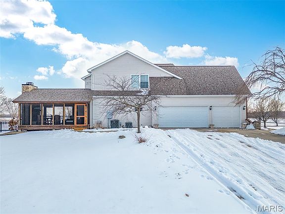 5th image of 714 Longhi Rd