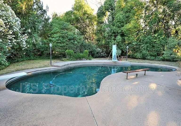 1060 Sand Bar Cir — Photo 4