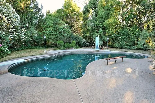 1060 Sand Bar Cir Photo 1