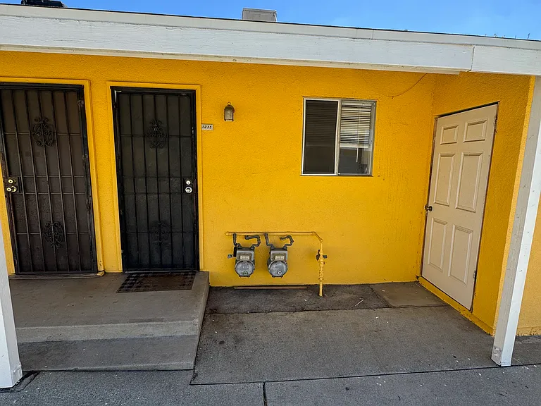 1215 E 8th St #1235 — Photo 15