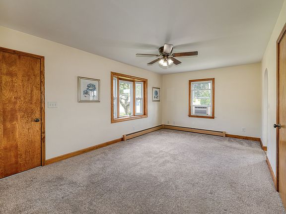 3rd image of 220 S 1st St