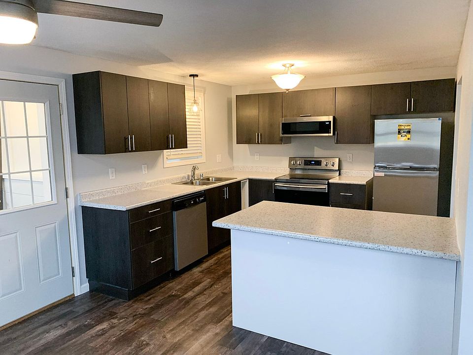 1st image of 214 Larch Ave
