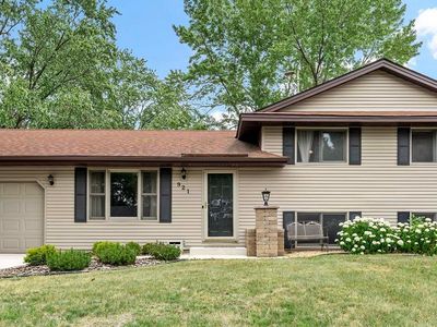 921 Duchess Ln, Apple Valley, MN, 55124