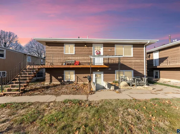 1009 S Blauvelt Ave, Sioux Falls, SD 57104