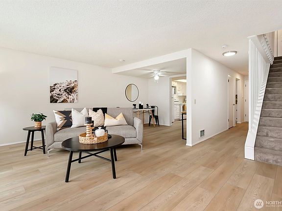 3rd image of 18526 52nd Avenue W #B3