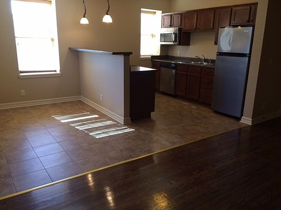 4th image of 515 S 31st St #303-A900