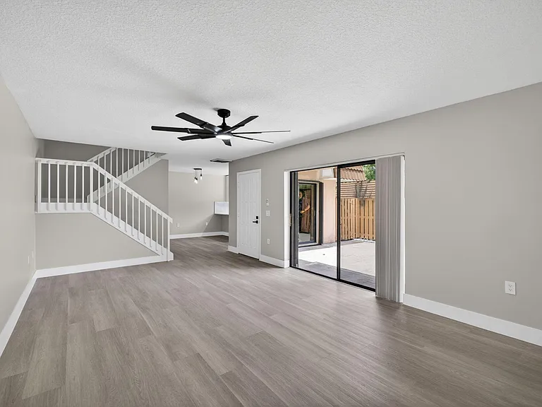 246 Charter Way — Photo 8